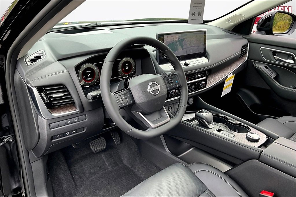 New 2026 Nissan Rogue Platinum image 7