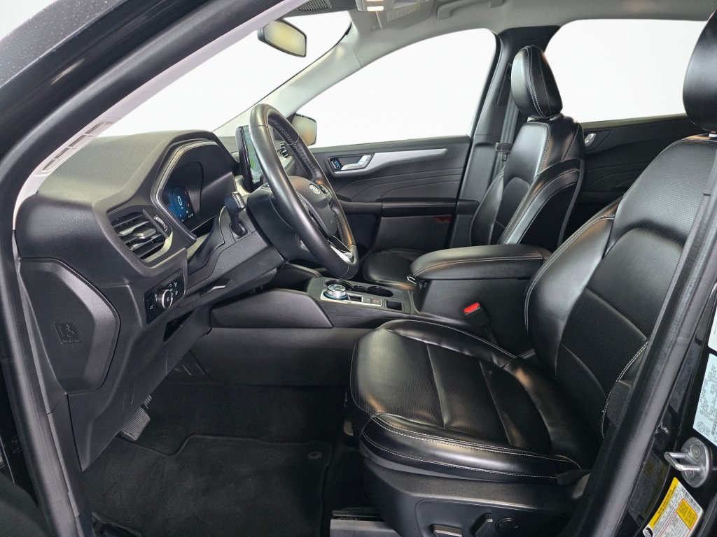 Used 2024 Ford Escape Platinum AWD/4WD image 18