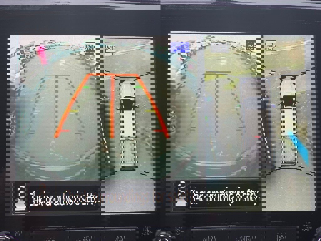 Used 2022 Nissan Frontier PRO-4X w/ Pro-4X Premium Package image 13