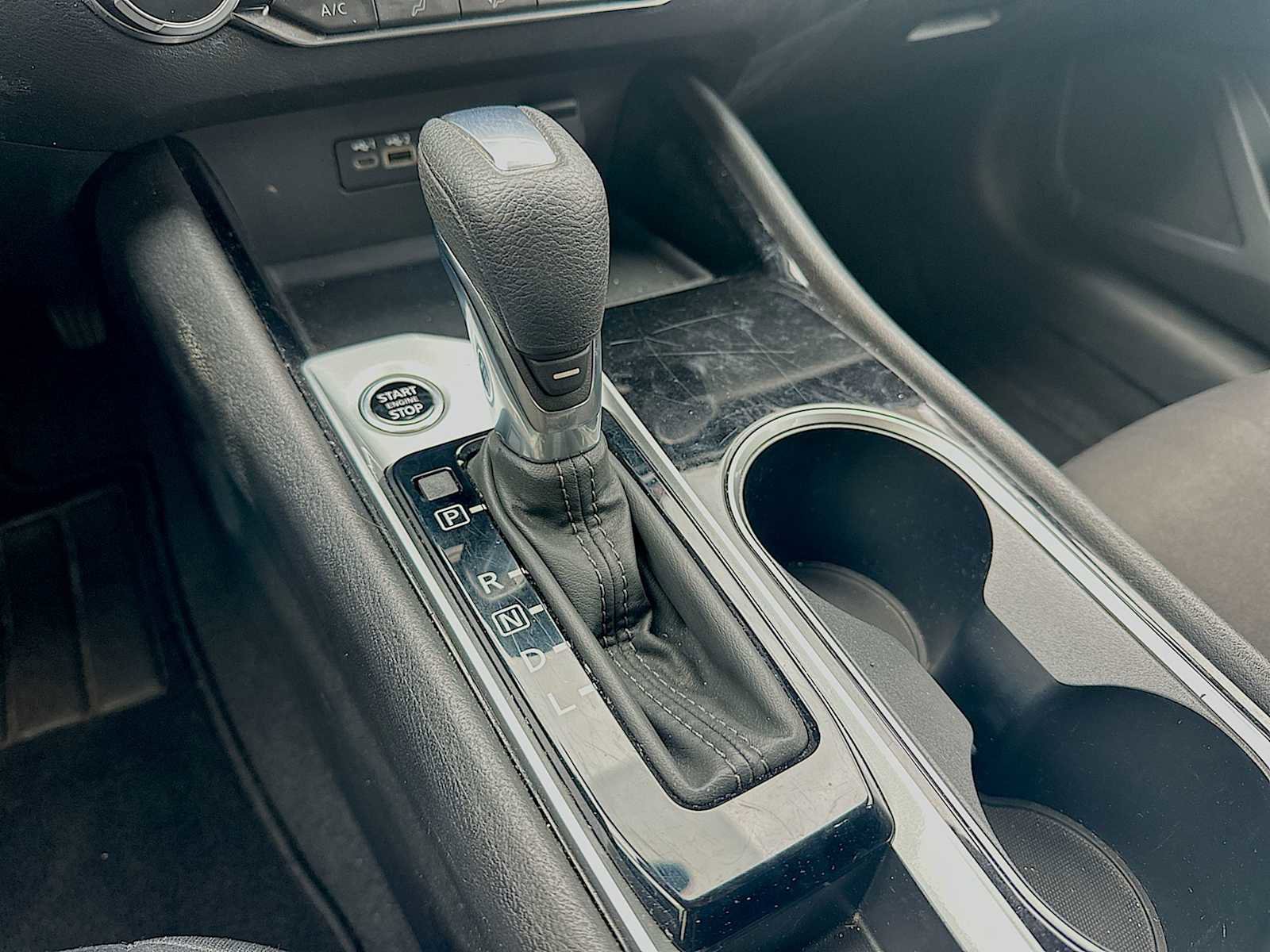 Used 2024 Nissan Altima 2.5 SV image 12