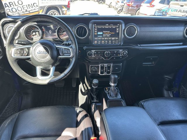 Used 2018 Jeep Wrangler Unlimited Sahara AWD/4WD image 7