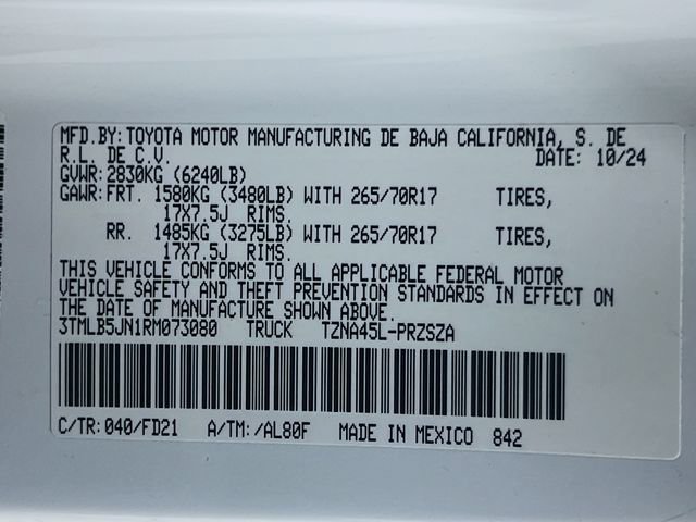 Used 2024 Toyota Tacoma TRD Off-Road AWD/4WD image 32