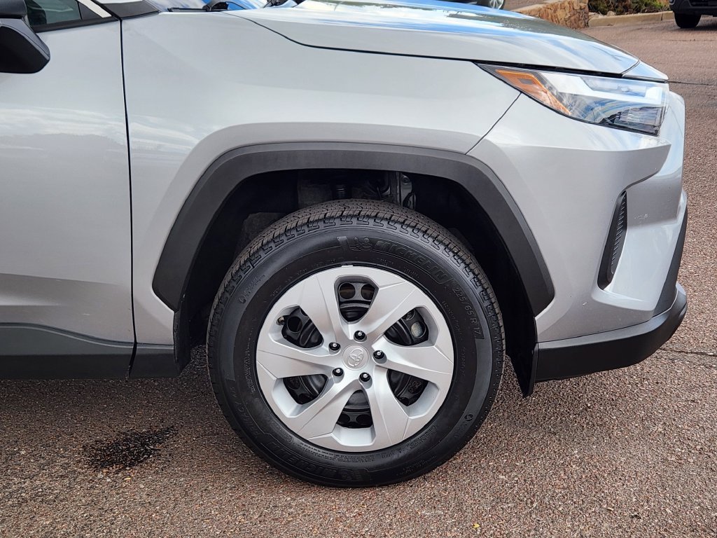 Used 2025 Toyota RAV4 LE FWD image 29