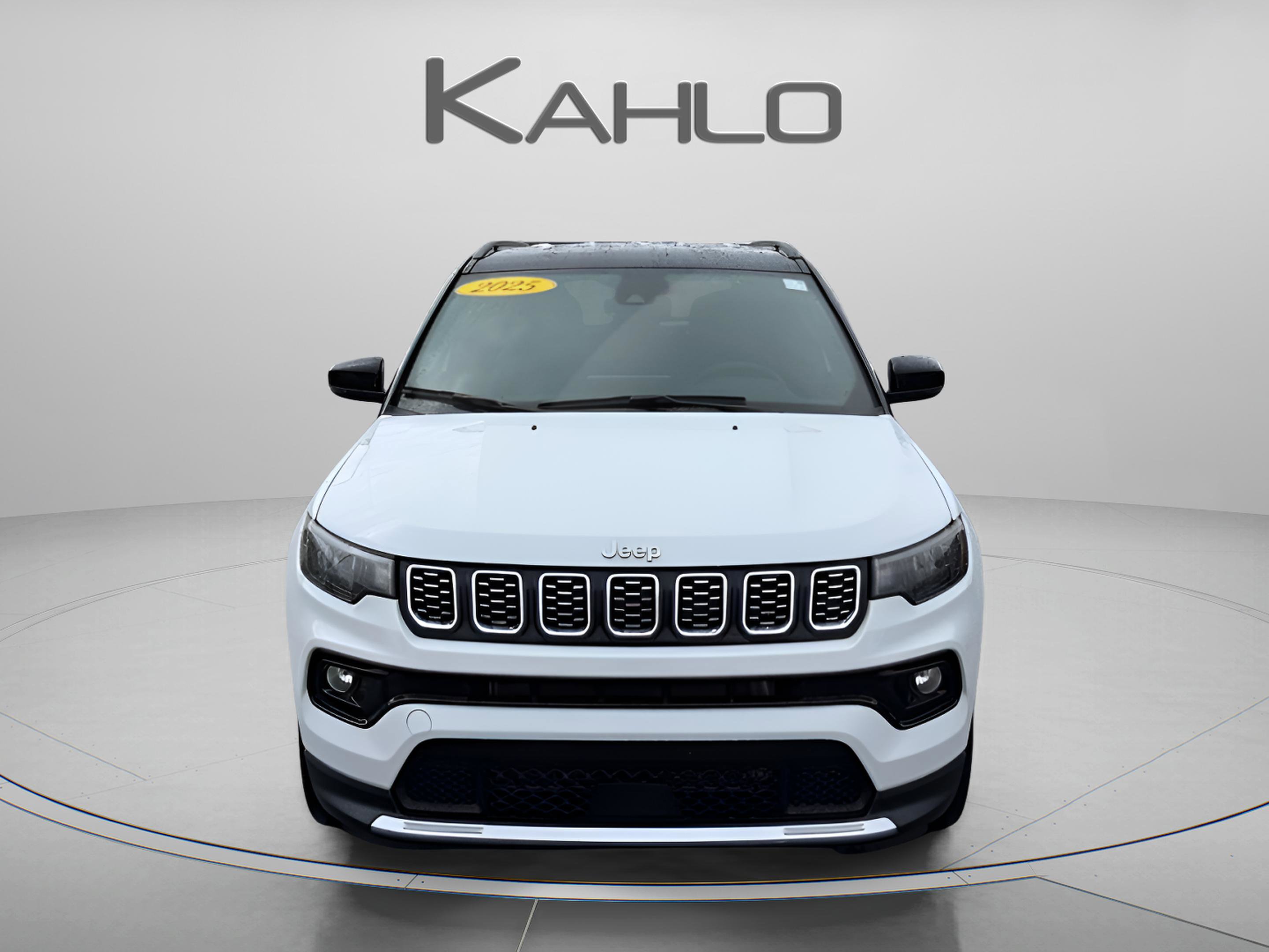 Used 2025 Jeep Compass Limited image 8
