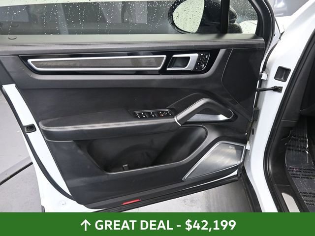 Used 2022 Porsche Cayenne image 19