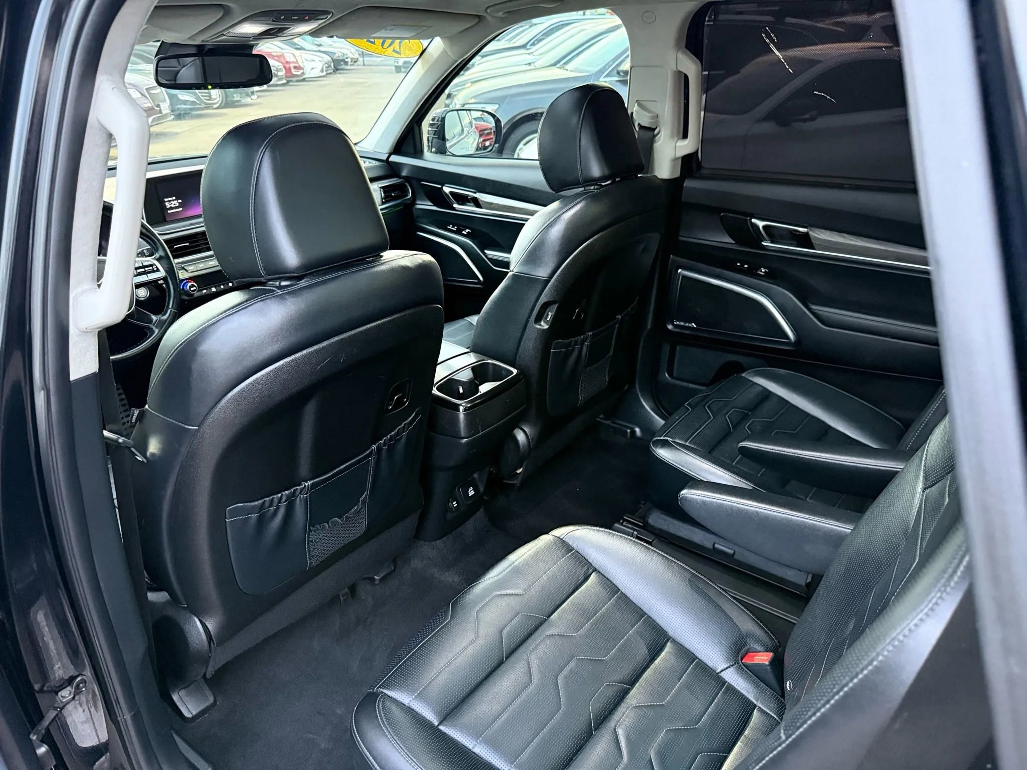 Used 2022 Kia Telluride SX w/ SX Prestige Package image 15