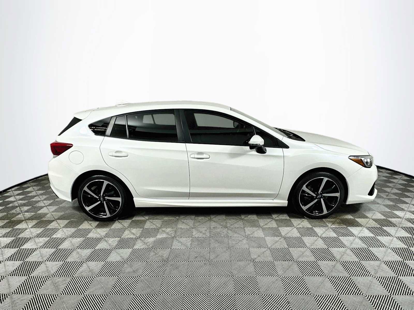 Used 2023 Subaru Impreza 2.0i Sport AWD/4WD image 8
