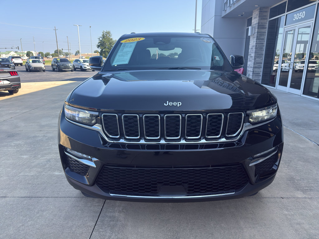 Used 2023 Jeep Grand Cherokee Limited AWD/4WD image 3