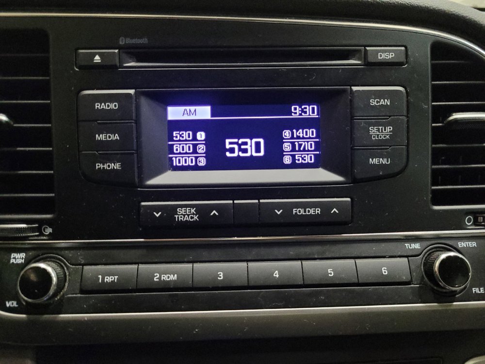 Used 2018 Hyundai Elantra SE w/ Winter Weather Package FWD image 25