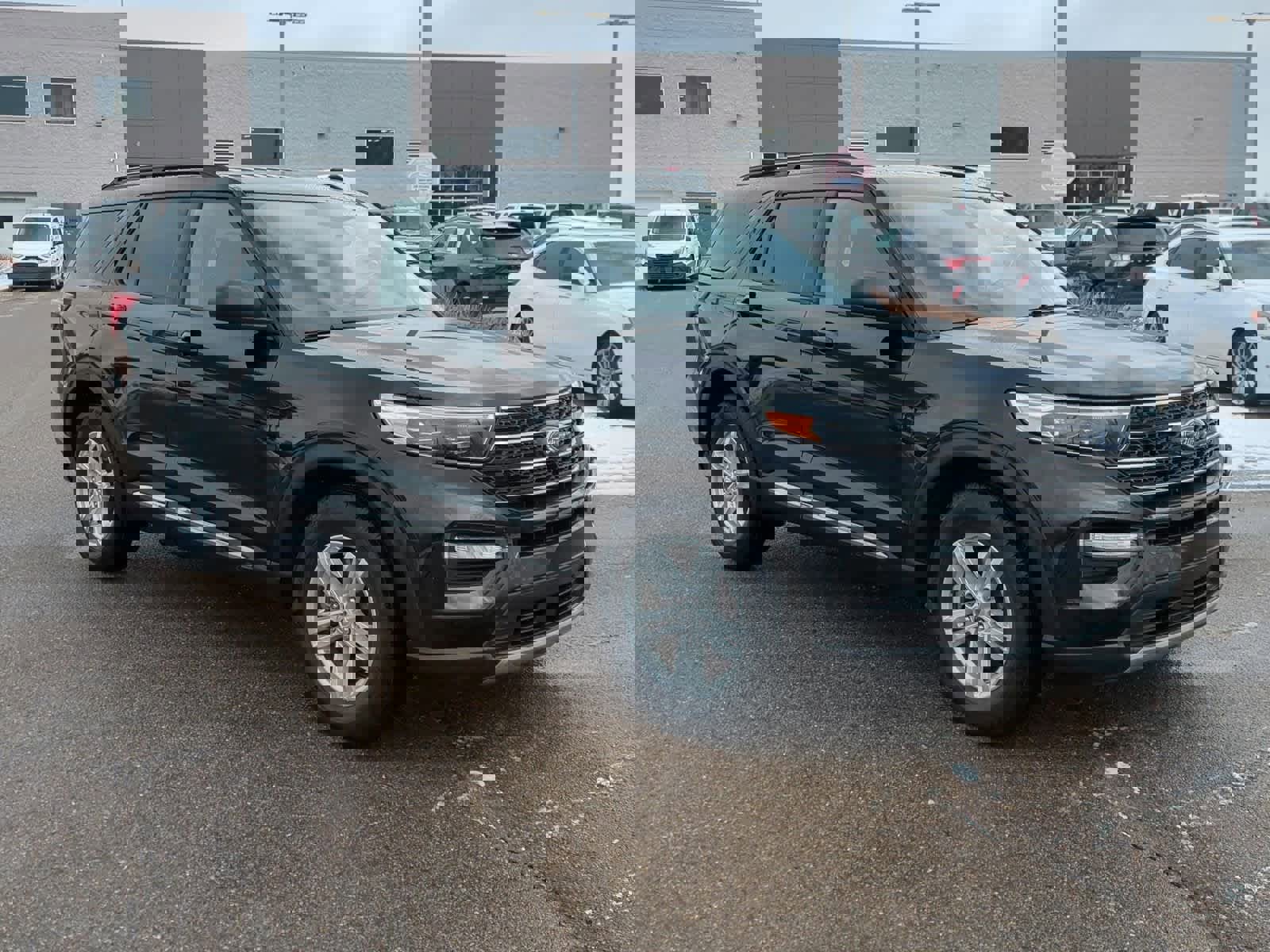 Used 2020 Ford Explorer XLT w/ Equipment Group 202A image 2