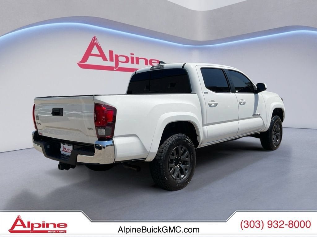 Used 2022 Toyota Tacoma SR5 AWD/4WD image 5