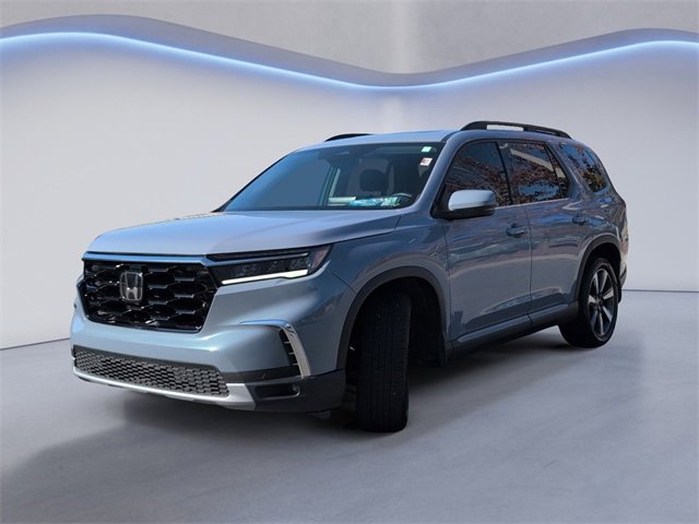Used 2023 Honda Pilot Touring image 11