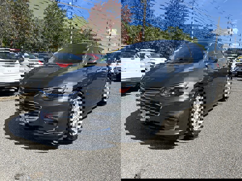 Used 2016 Chevrolet Malibu LT image 1