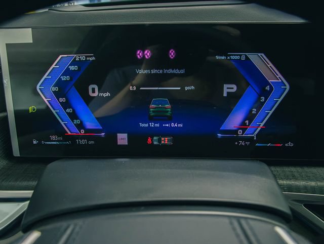 New 2026 BMW ALPINA XB7 AWD/4WD image 16