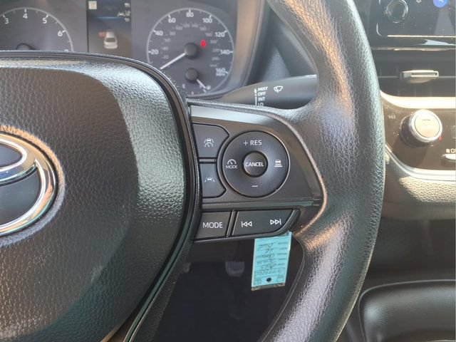 Used 2025 Toyota Corolla LE FWD image 17