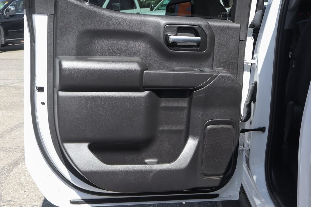 Used 2025 Chevrolet Silverado 1500 Custom Trail Boss w/ Dark Appearance Package AWD/4WD image 41