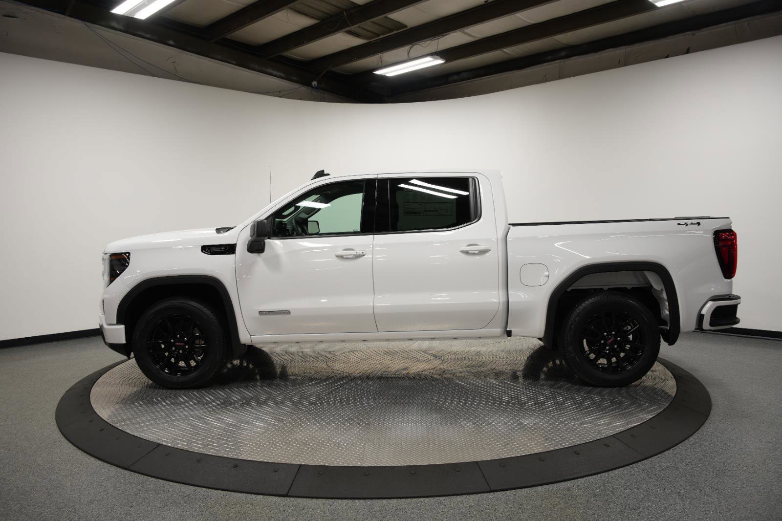 New 2026 GMC Sierra 1500 Elevation image 4