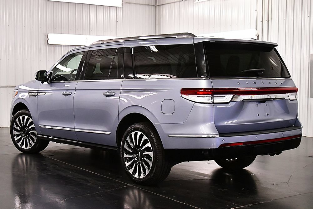 Used 2023 Lincoln Navigator L Black Label AWD/4WD image 5