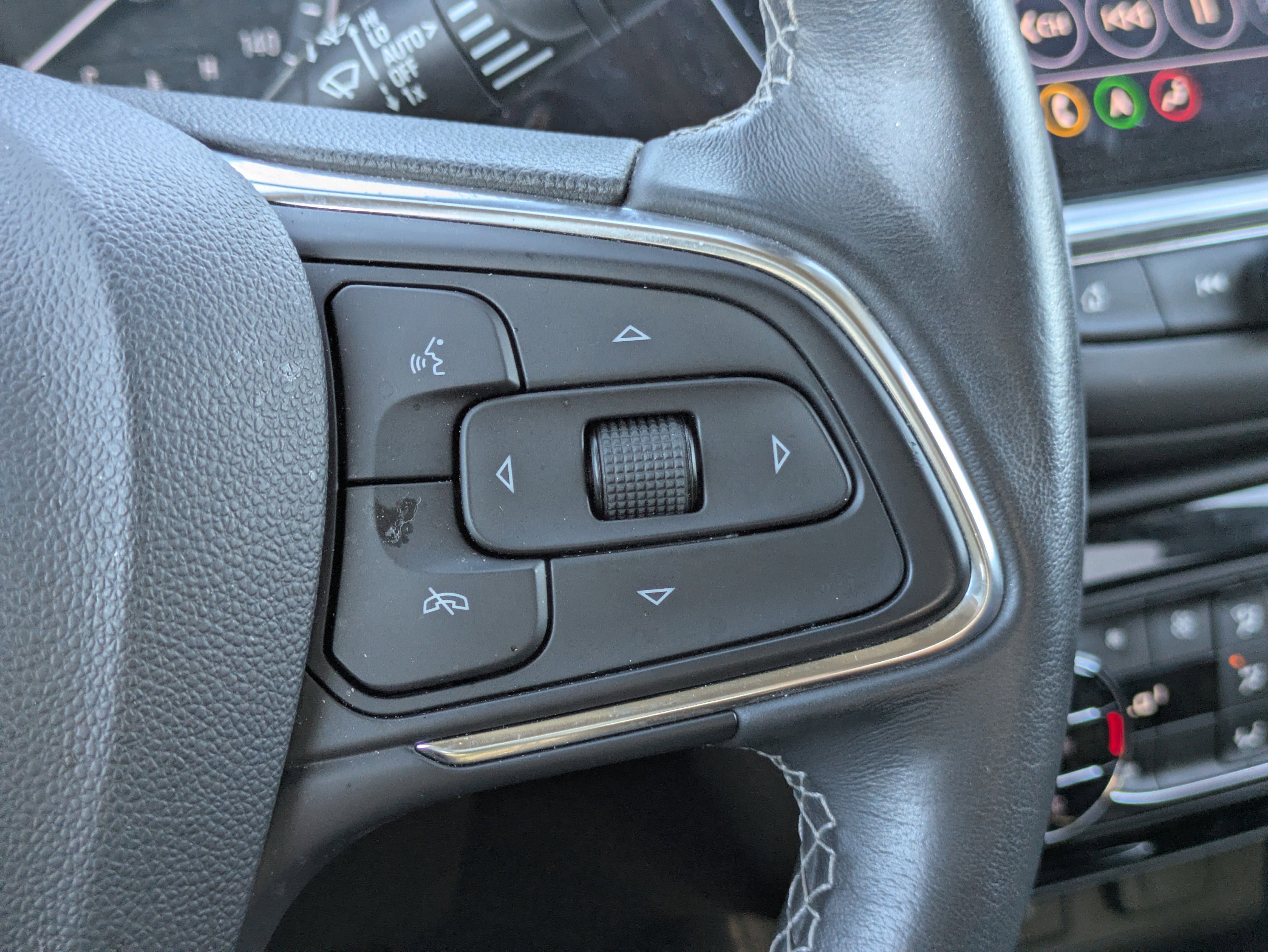 Used 2022 Buick Encore GX Essence w/ Advanced Technology Package image 17