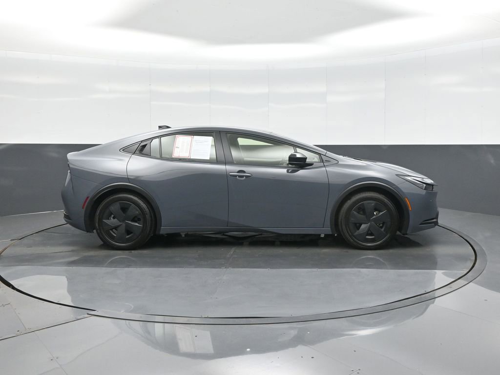 Certified 2026 Toyota Prius LE FWD image 10