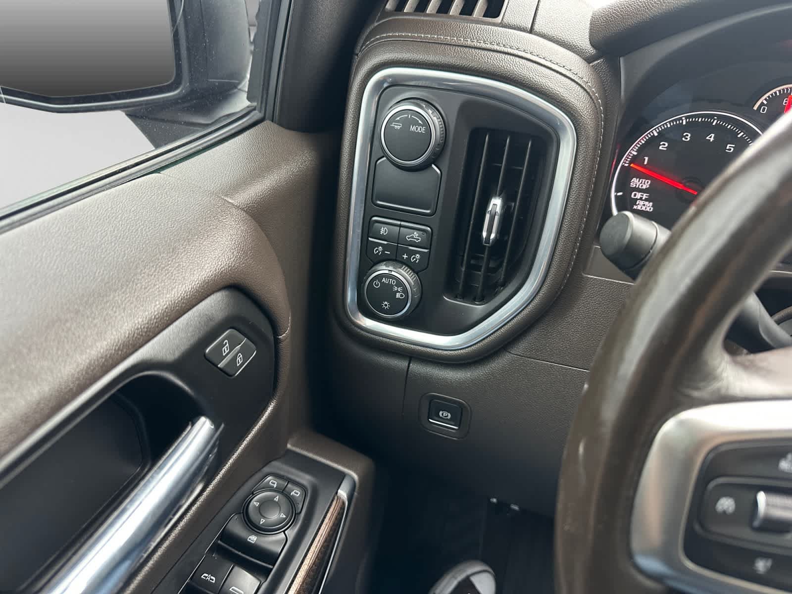 Used 2020 Chevrolet Silverado 1500 RST w/ All-Star Edition RWD image 26