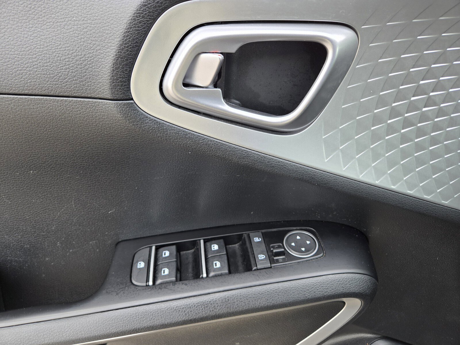 Used 2024 Kia Soul LX w/ Option Group 015 image 17