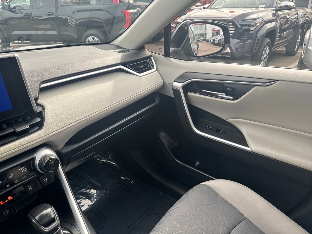 Used 2023 Toyota RAV4 XLE w/ Convenience Package image 29