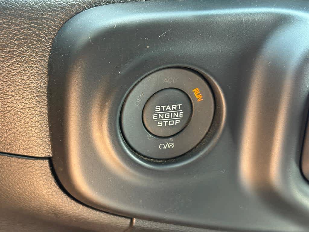 Used 2022 Jeep Gladiator Sport AWD/4WD image 16