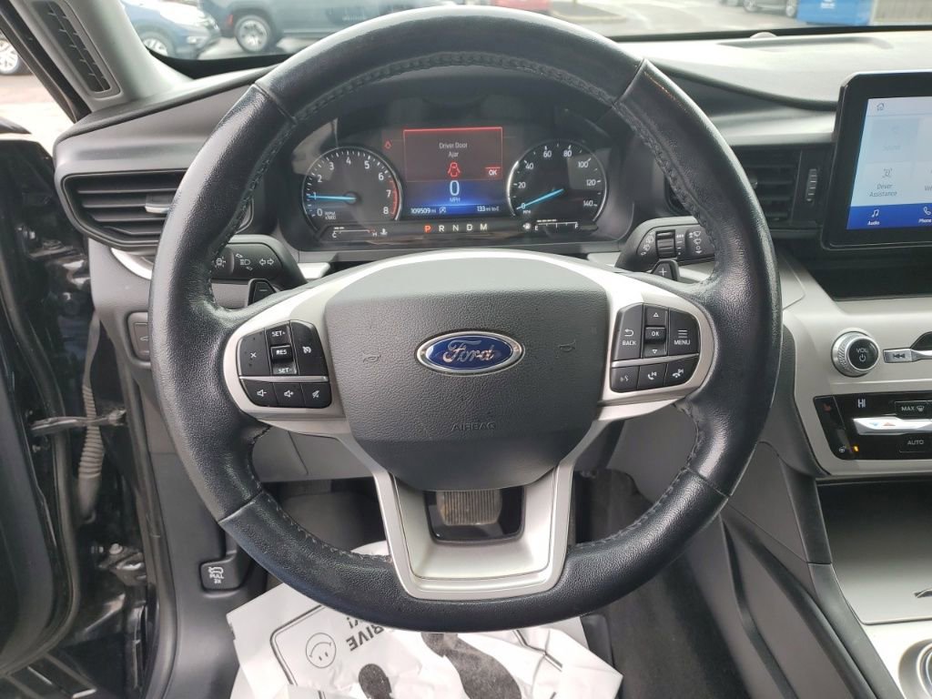 Used 2020 Ford Explorer XLT w/ Comfort Package image 12