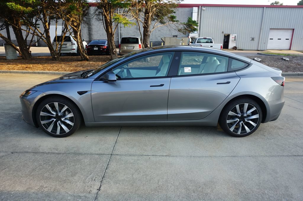 Used 2024 Tesla Model 3 Standard Range RWD image 28