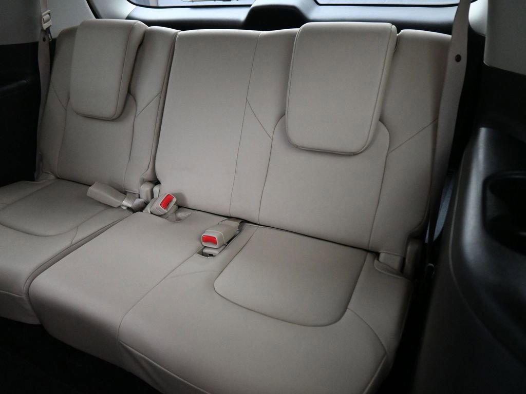 Used 2024 Nissan Armada Platinum w/ Captain's Chairs Package image 22