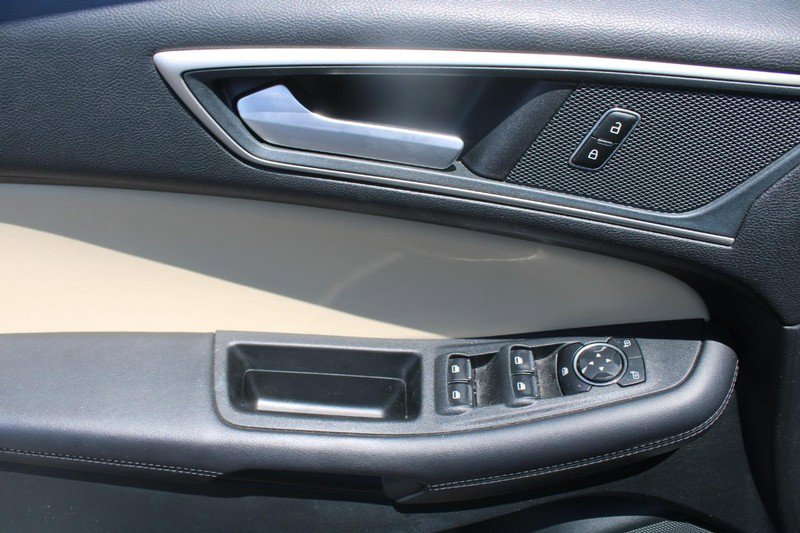 Used 2024 Ford Edge SEL image 10