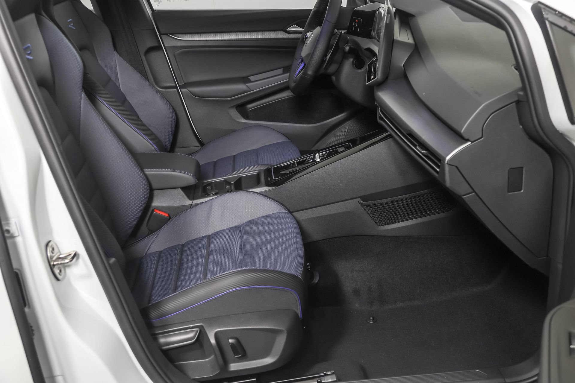 New 2026 Volkswagen Golf AWD/4WD image 44