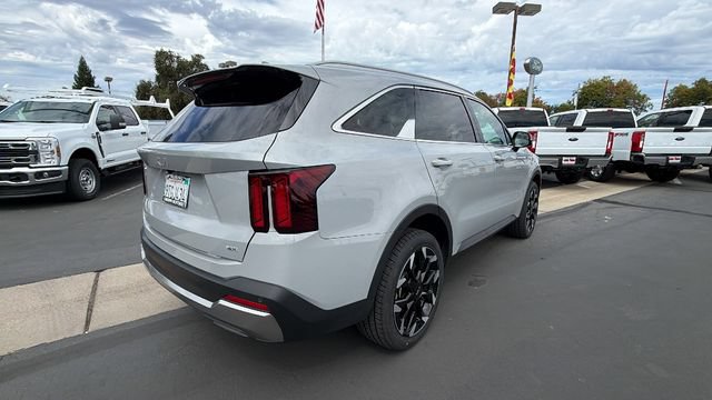 Used 2025 Kia Sorento EX w/ Panoramic Sunroof Package AWD/4WD image 4