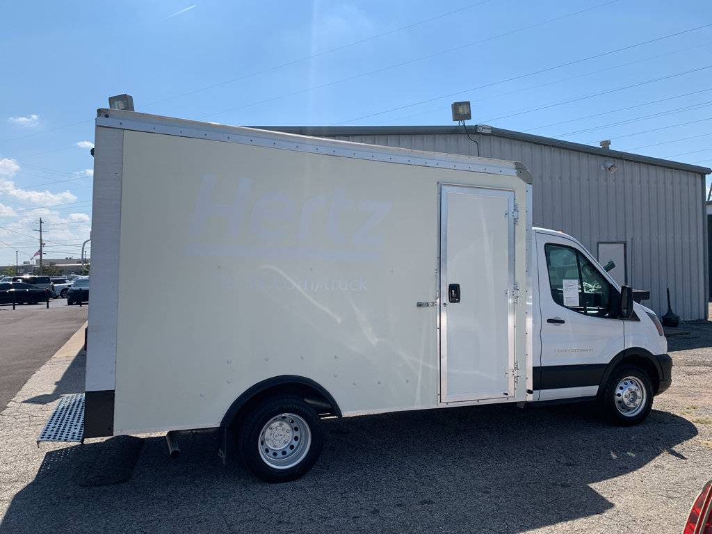 Used 2022 Ford Transit 350 DRW RWD image 2