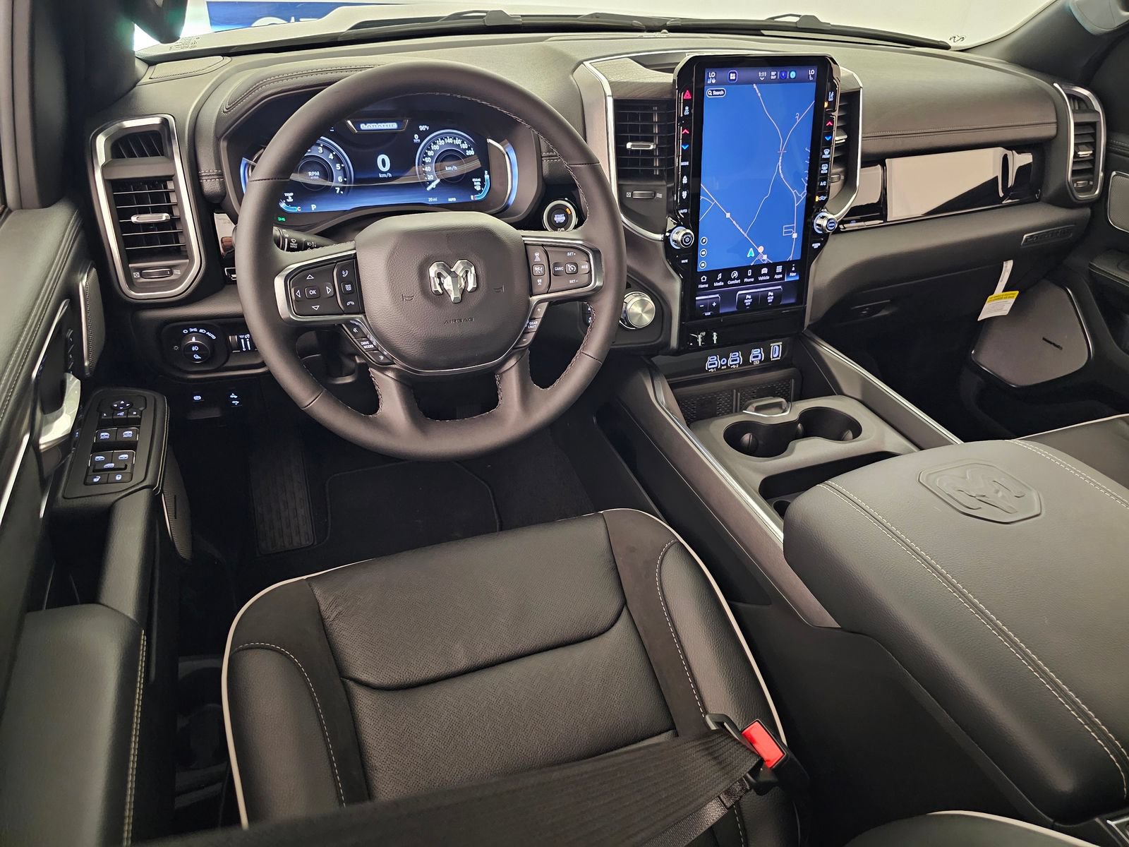 New 2026 RAM 1500 Laramie AWD/4WD image 7