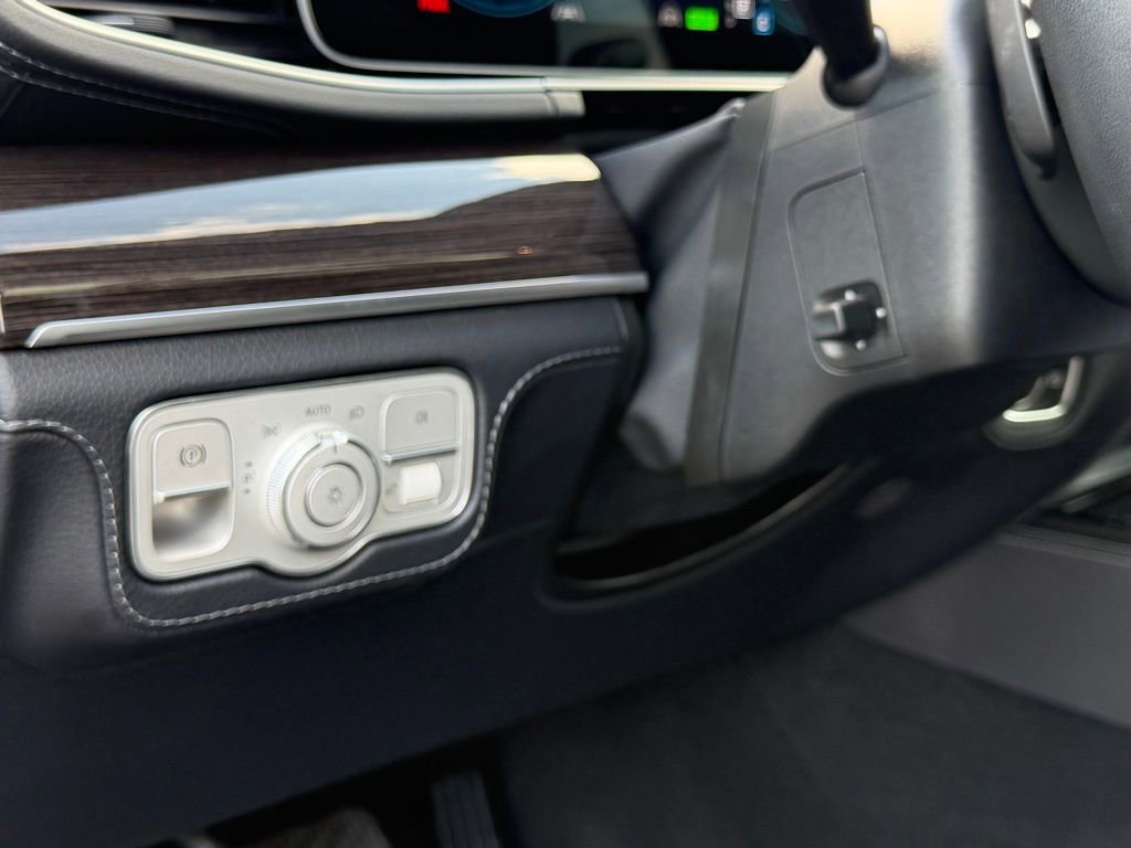 Used 2021 Mercedes-Benz GLS 450 4MATIC image 16