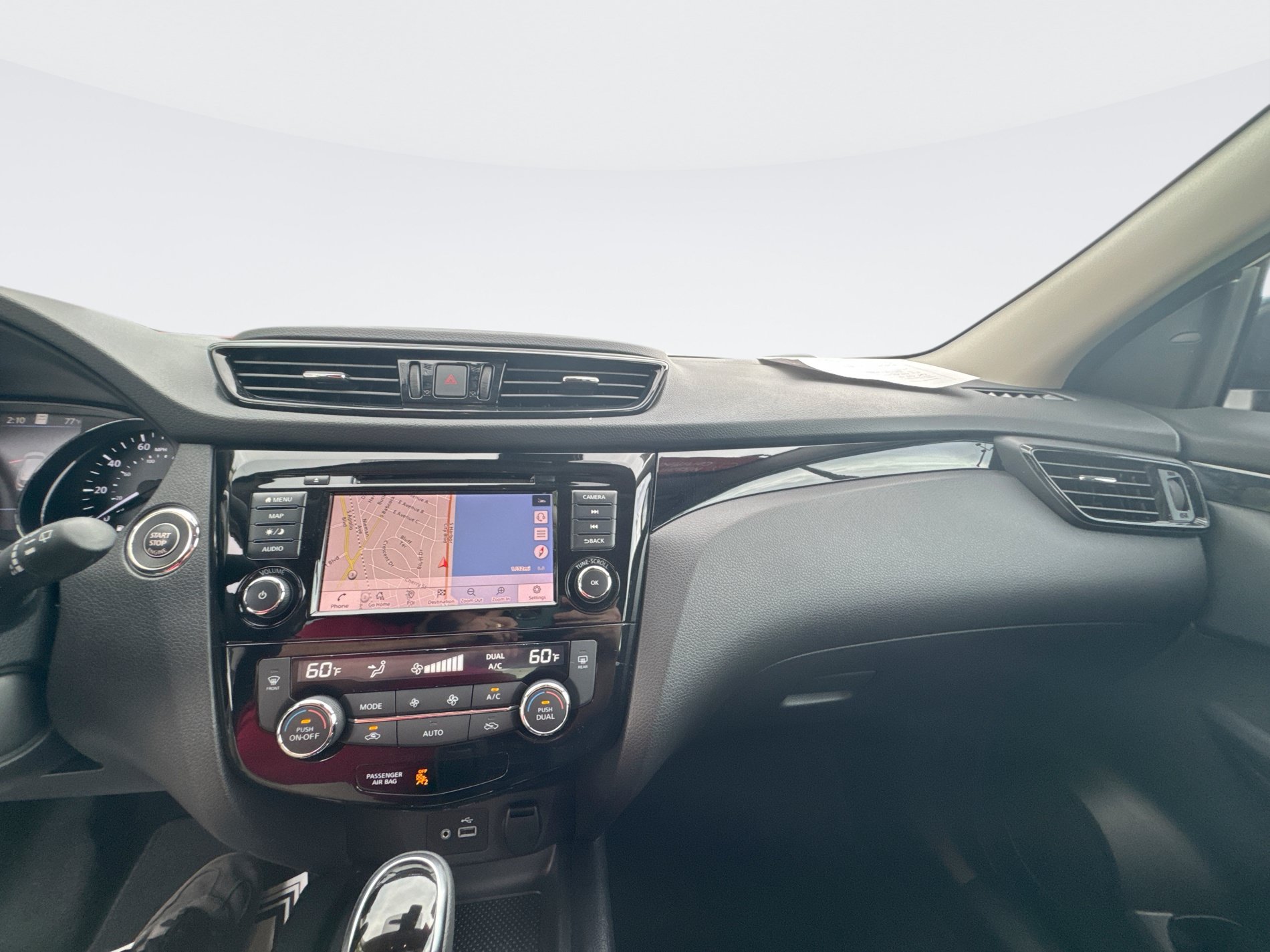 Certified 2022 Nissan Rogue Sport SL w/ Premium Package FWD image 17
