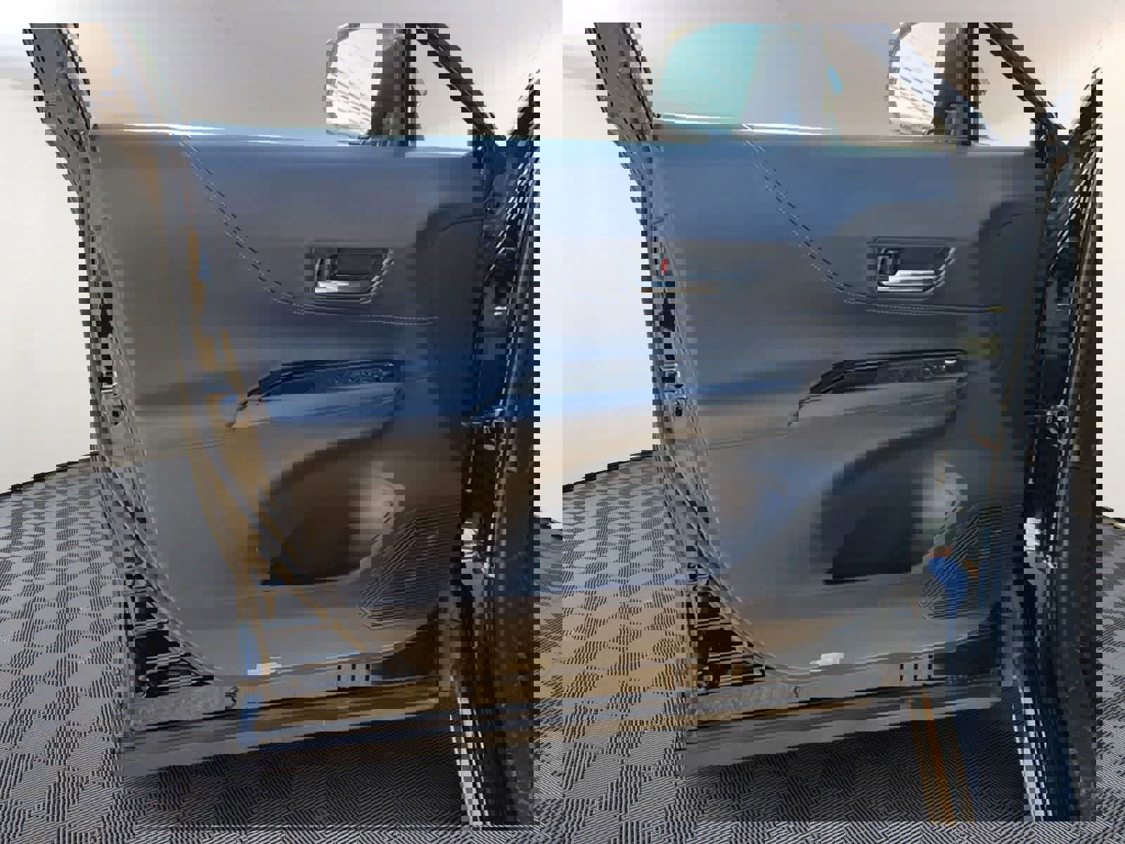 Used 2023 Toyota Venza LE image 10