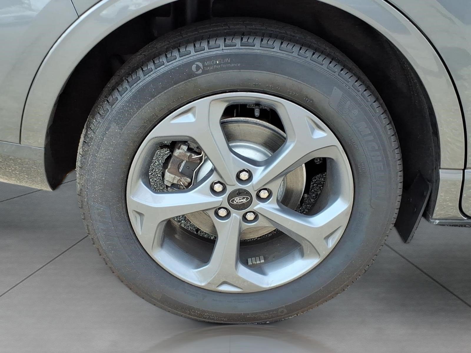 Used 2023 Ford Escape ST-Line w/ Tech Pack #1 AWD/4WD image 5