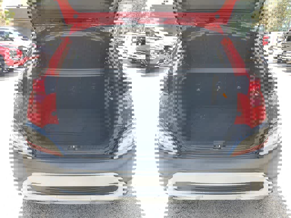 Used 2022 Hyundai Kona SE image 8