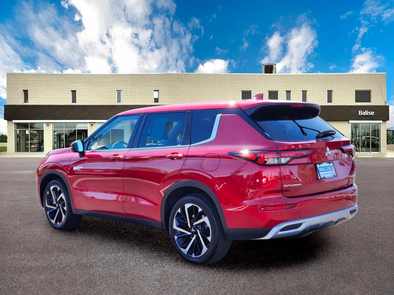 Used 2023 Mitsubishi Outlander SE AWD/4WD image 4