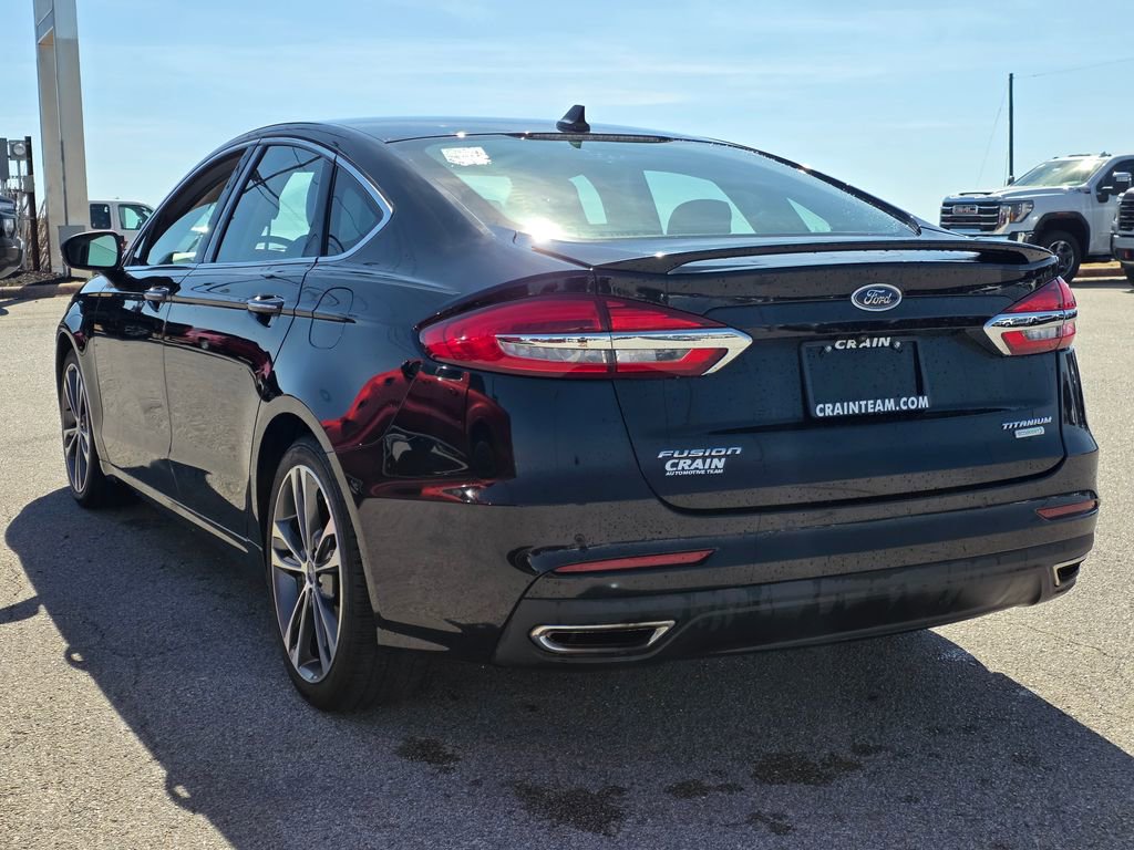 Used 2019 Ford Fusion Titanium image 4