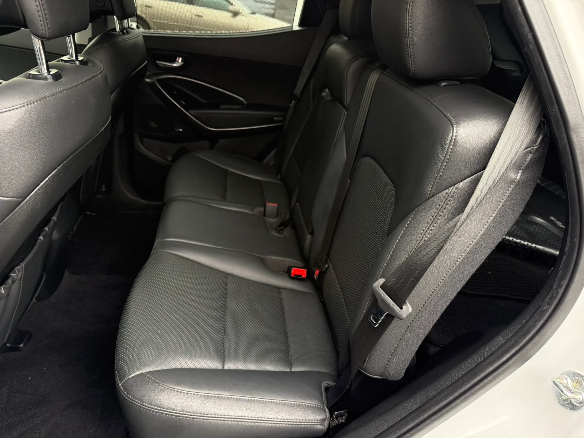 Used 2018 Hyundai Santa Fe Sport FWD image 28
