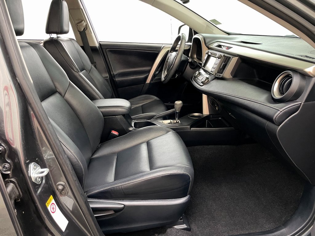 Used 2014 Toyota RAV4 Limited image 33