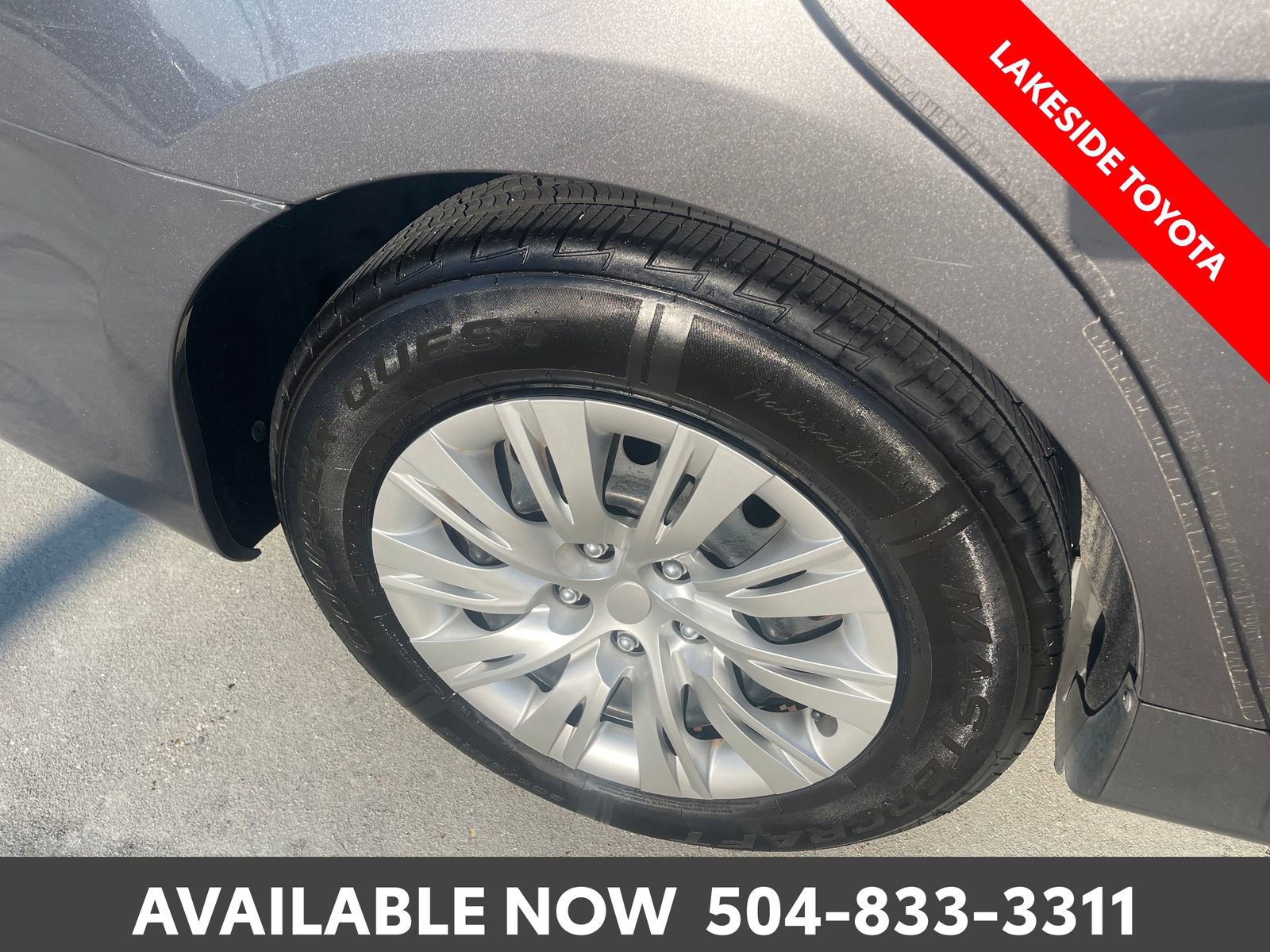 Used 2014 Toyota Camry LE FWD image 11