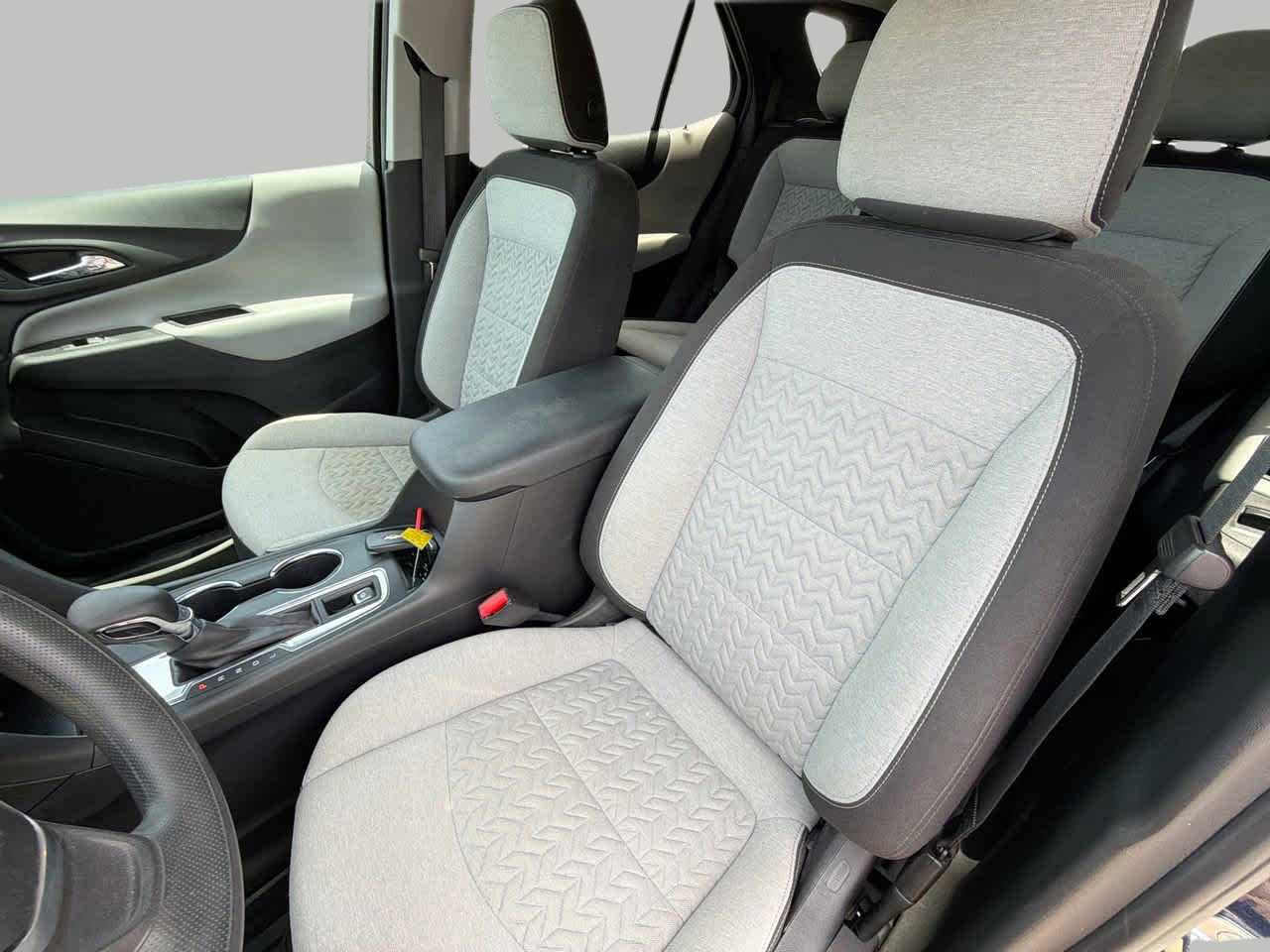 Used 2022 Chevrolet Equinox LS w/ LPO, Floor Liner Package FWD image 16