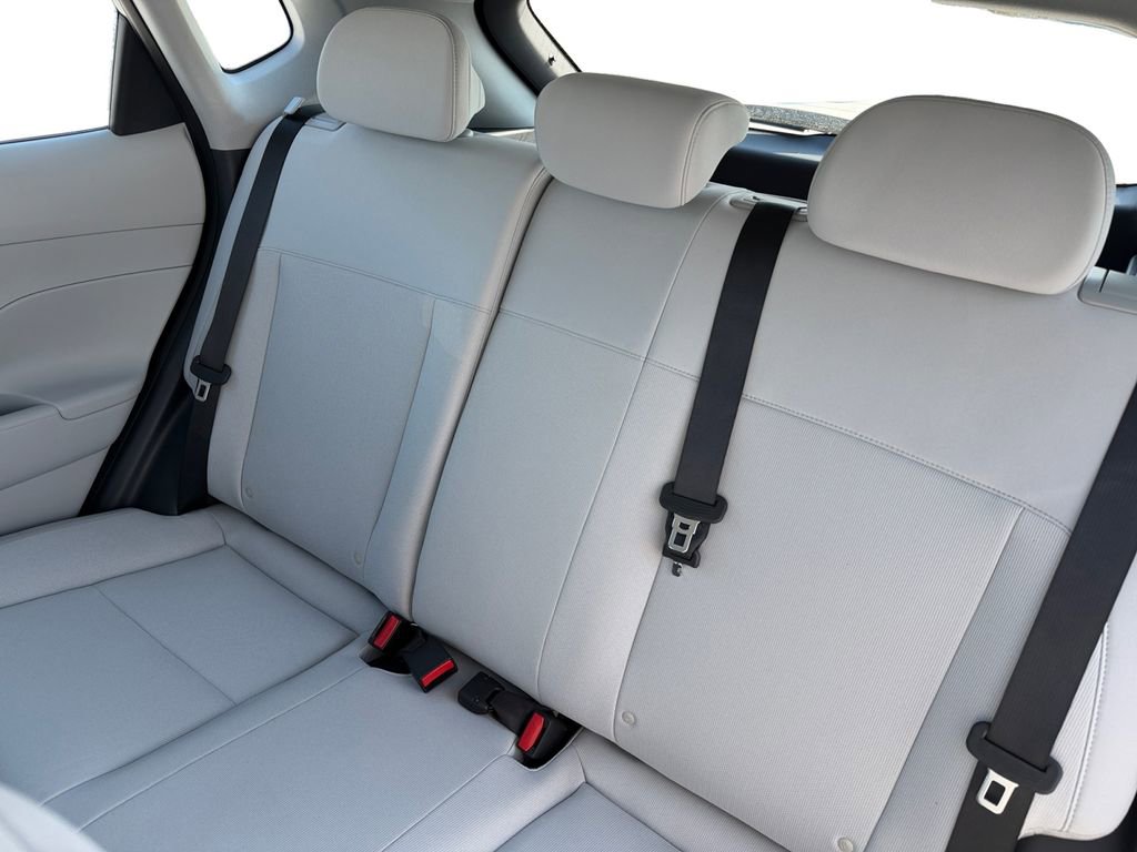 New 2026 Hyundai Kona SE image 13