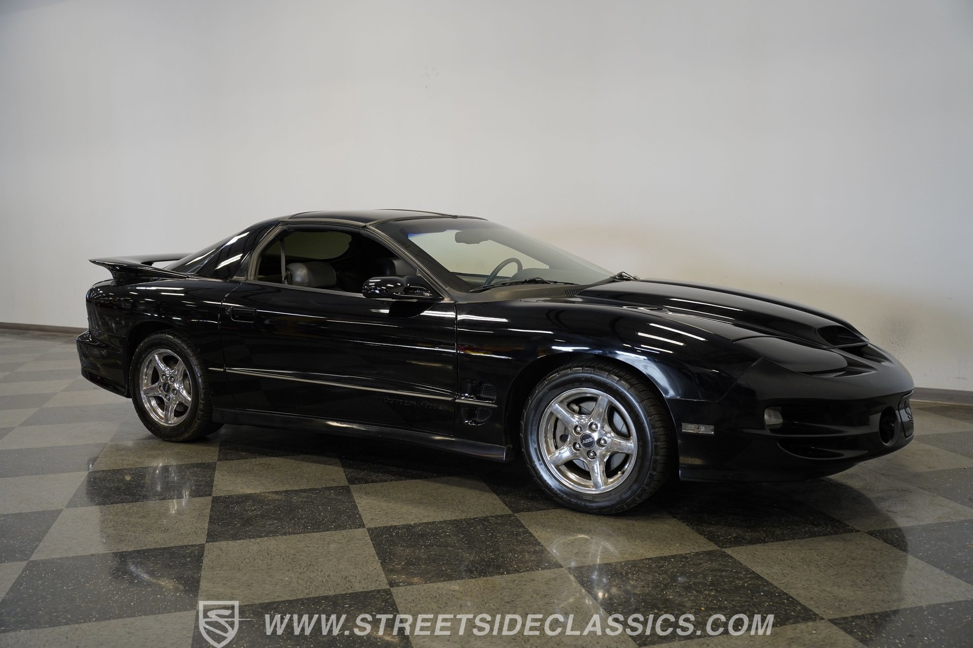 Used 1998 Pontiac Firebird Formula w/ Security Pkg RWD image 16