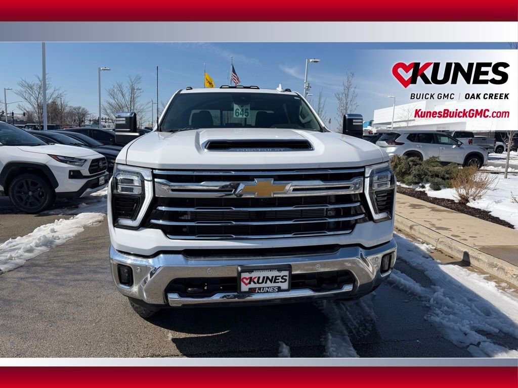 Used 2024 Chevrolet Silverado 2500 LTZ w/ LTZ Plus Package AWD/4WD image 3